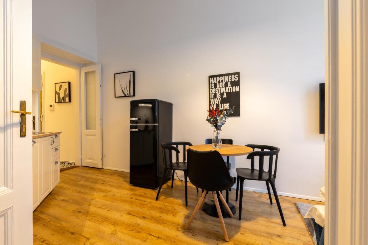 Charming 1 Bedroom Apartment In The City Center Of Prague Exterior photo
